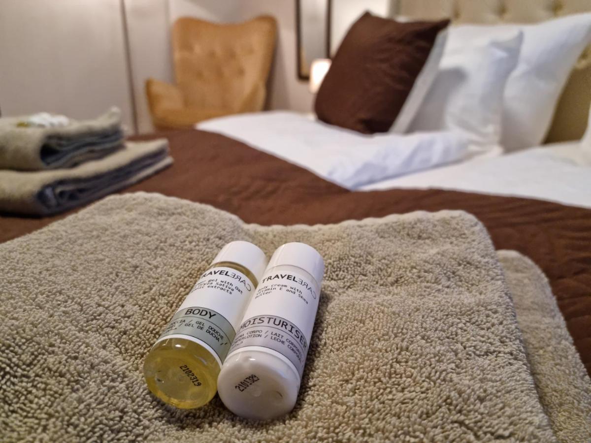 Charysma - Weserufer, Stylish, Schlafzimmer Mit Smart-Tv, 2 Parkplaetze Hamelin Bagian luar foto
