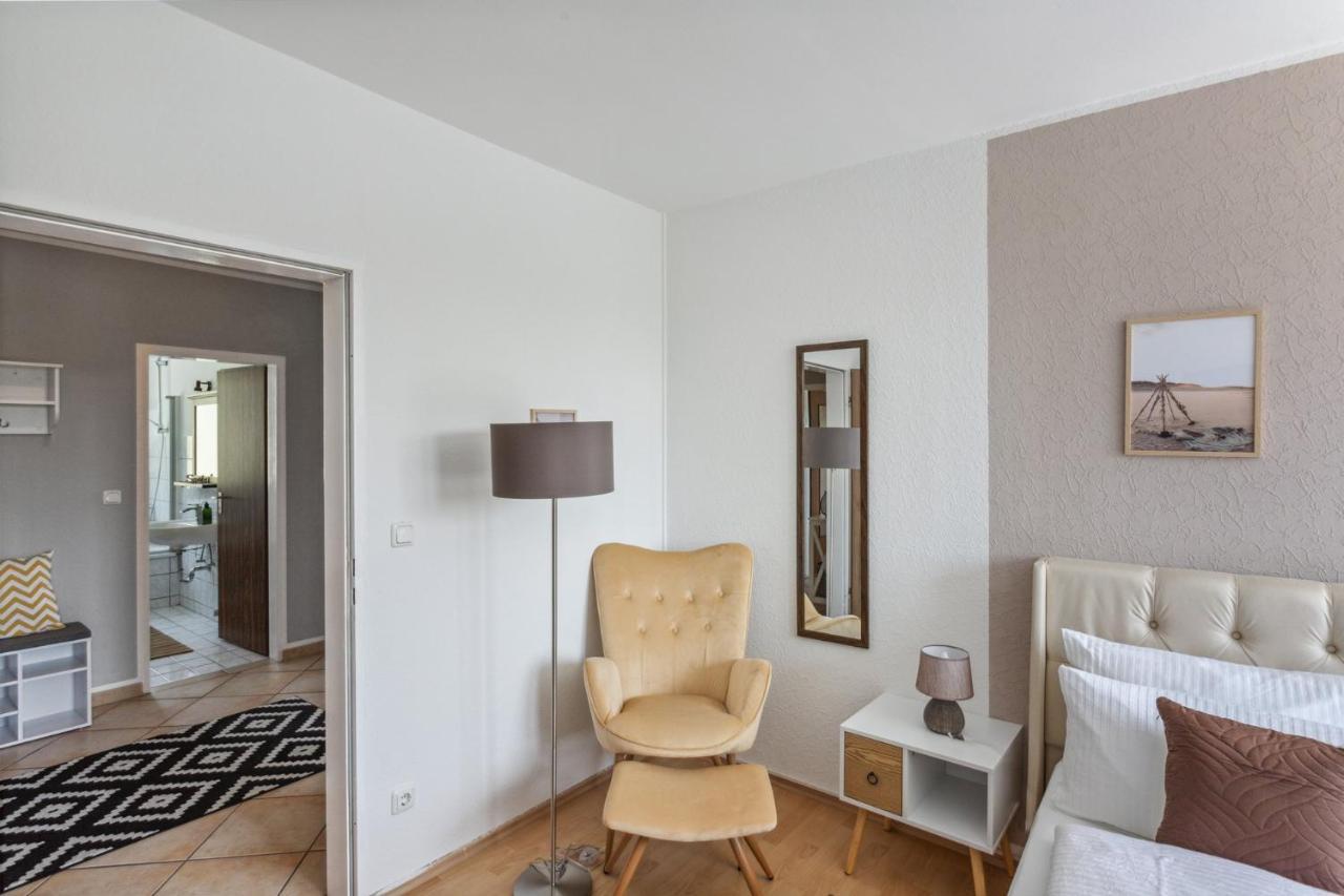 Charysma - Weserufer, Stylish, Schlafzimmer Mit Smart-Tv, 2 Parkplaetze Hamelin Bagian luar foto