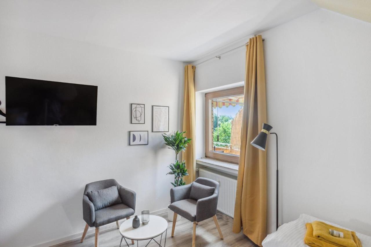 Charysma - Weserufer, Stylish, Schlafzimmer Mit Smart-Tv, 2 Parkplaetze Hamelin Bagian luar foto