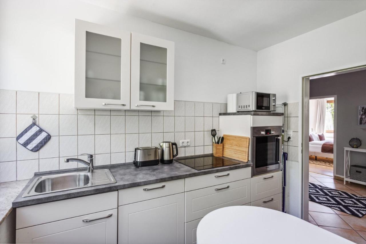 Charysma - Weserufer, Stylish, Schlafzimmer Mit Smart-Tv, 2 Parkplaetze Hamelin Bagian luar foto