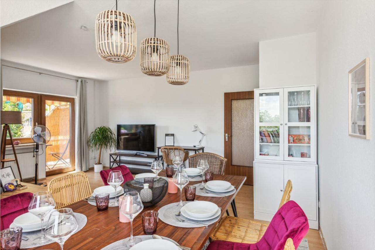 Charysma - Weserufer, Stylish, Schlafzimmer Mit Smart-Tv, 2 Parkplaetze Hamelin Bagian luar foto